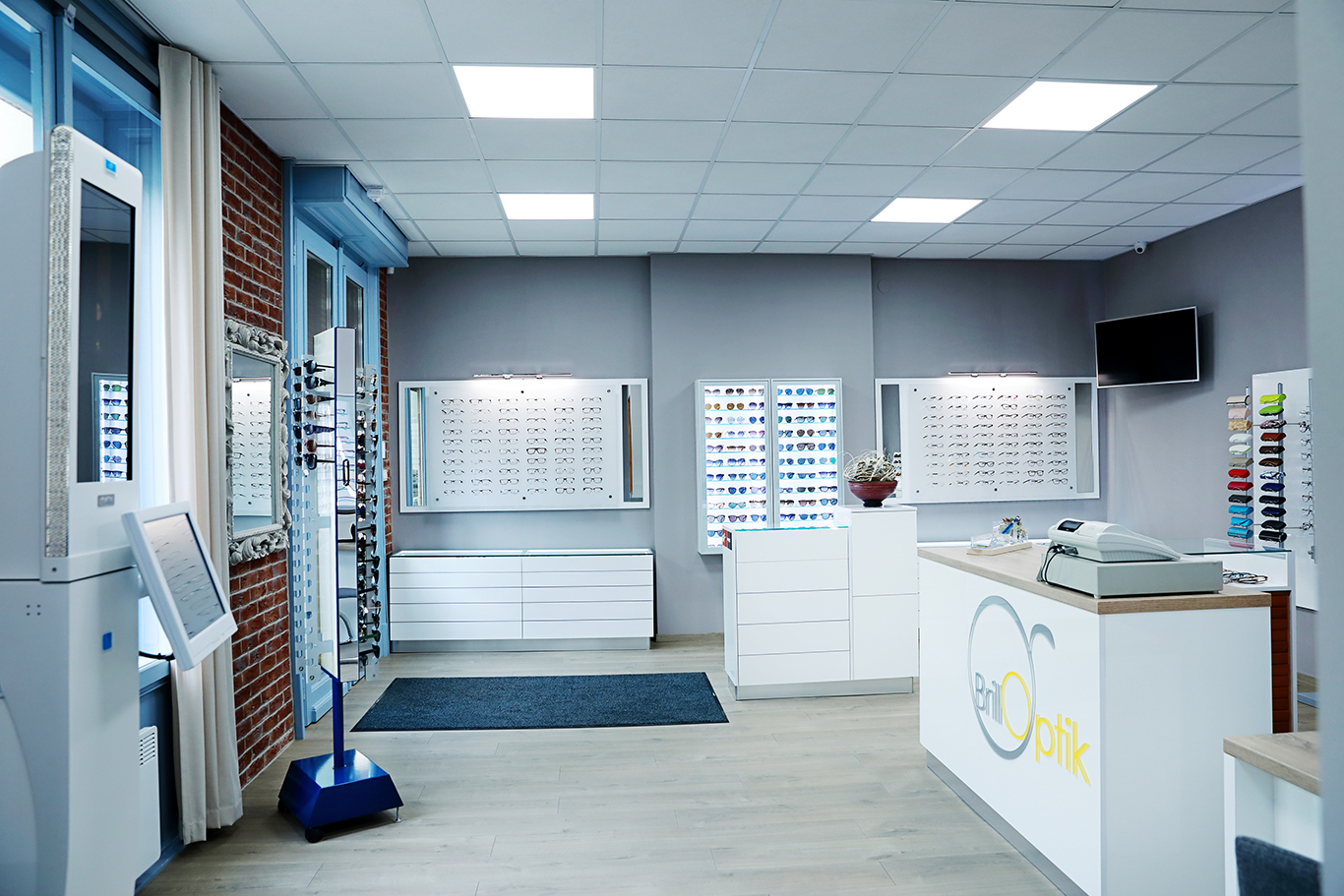 BRILL Optik fotka 01